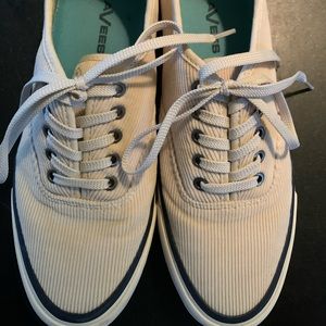 SeeVees Couduroy Sneakers. EUC